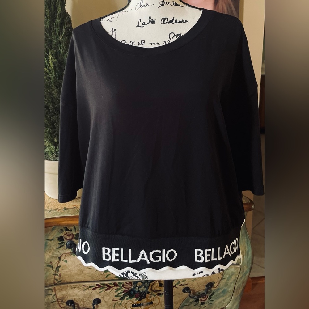 “BELLAGIO-LAS VEGAS”  Black and White Top. SIZE XL    EUC